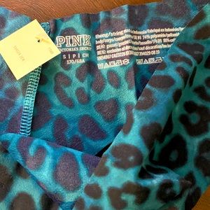 NWT PINK by VS blue leopard print thong